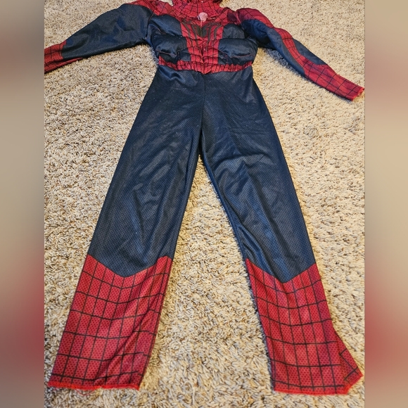 Spiderman Costume, Size Small - Picture 3 of 10